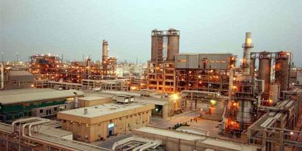 تندیس بلورین جایزه بین‌المللی مدیریت دانشی KM4D به پتروشیمی شهید تندگویان اهدا شد