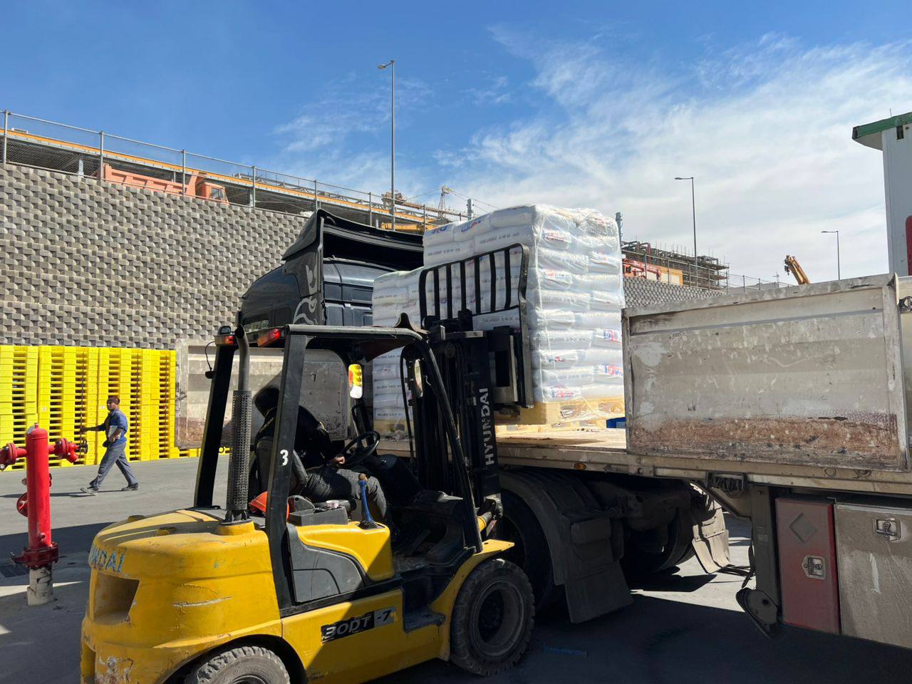 بارگیری اولین محصول تولید‌شده در پادجم با هدف تامین بازار داخلی