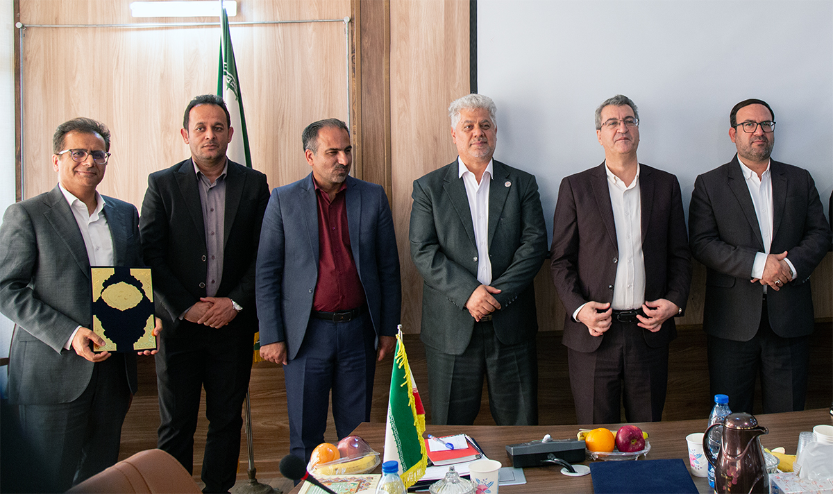 پتروشیمی نوری با کاشت ۸۸۰۰ نهال حرا مورد تقدیر قرار گرفت