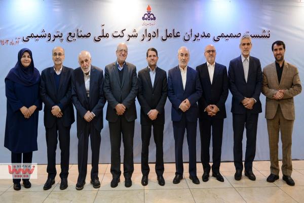 مدیران عامل ادوار شرکت ملی صنایع پتروشیمی در یک قاب